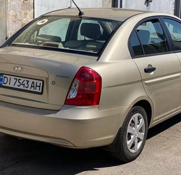 Hyundai Accent 2008: новий автомобіль з мінімальним пробігом продається в Україні