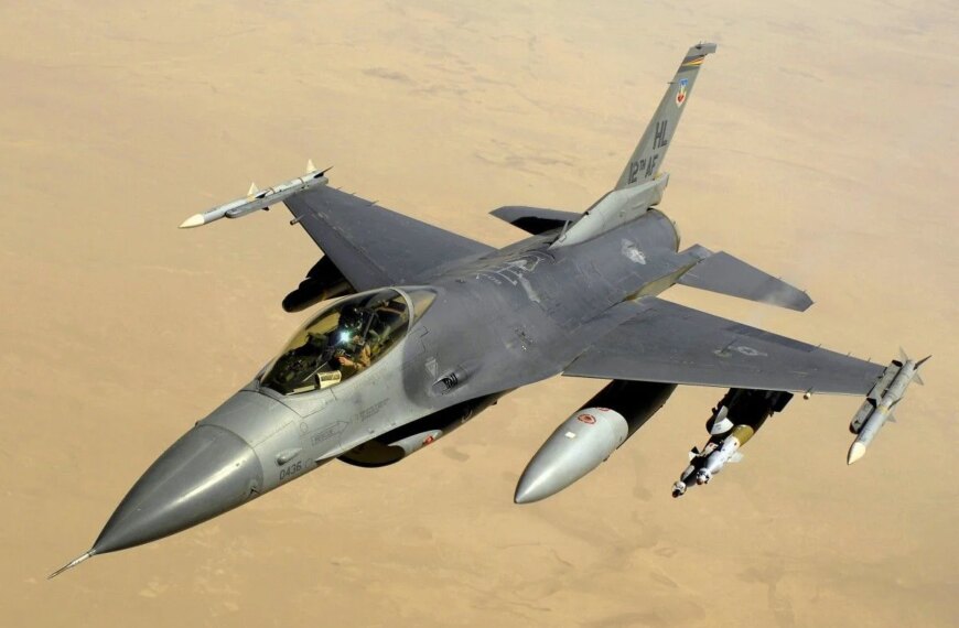 В Румунії F-16 вперше збив дрон, який залетів у повітряний простір країни