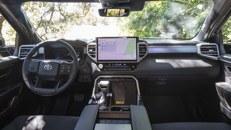 Toyota Tundra 2027: позашляховий пакет Trailhunter і оновлений вигляд 2