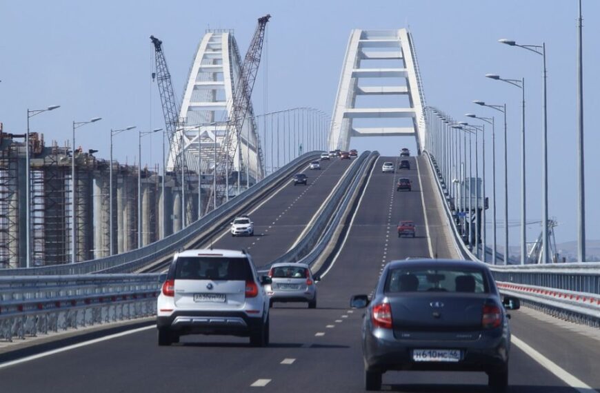 Бомба Новини 38 Шок! Блекаут в Криму: люди без світла, води, зв’язку п’яту добу!
