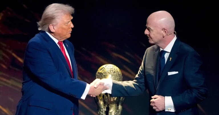 Шок: Трамп тиснув на ФІФА заради гравця США! 15 Шок: Трамп тиснув на ФІФА заради гравця США! 9