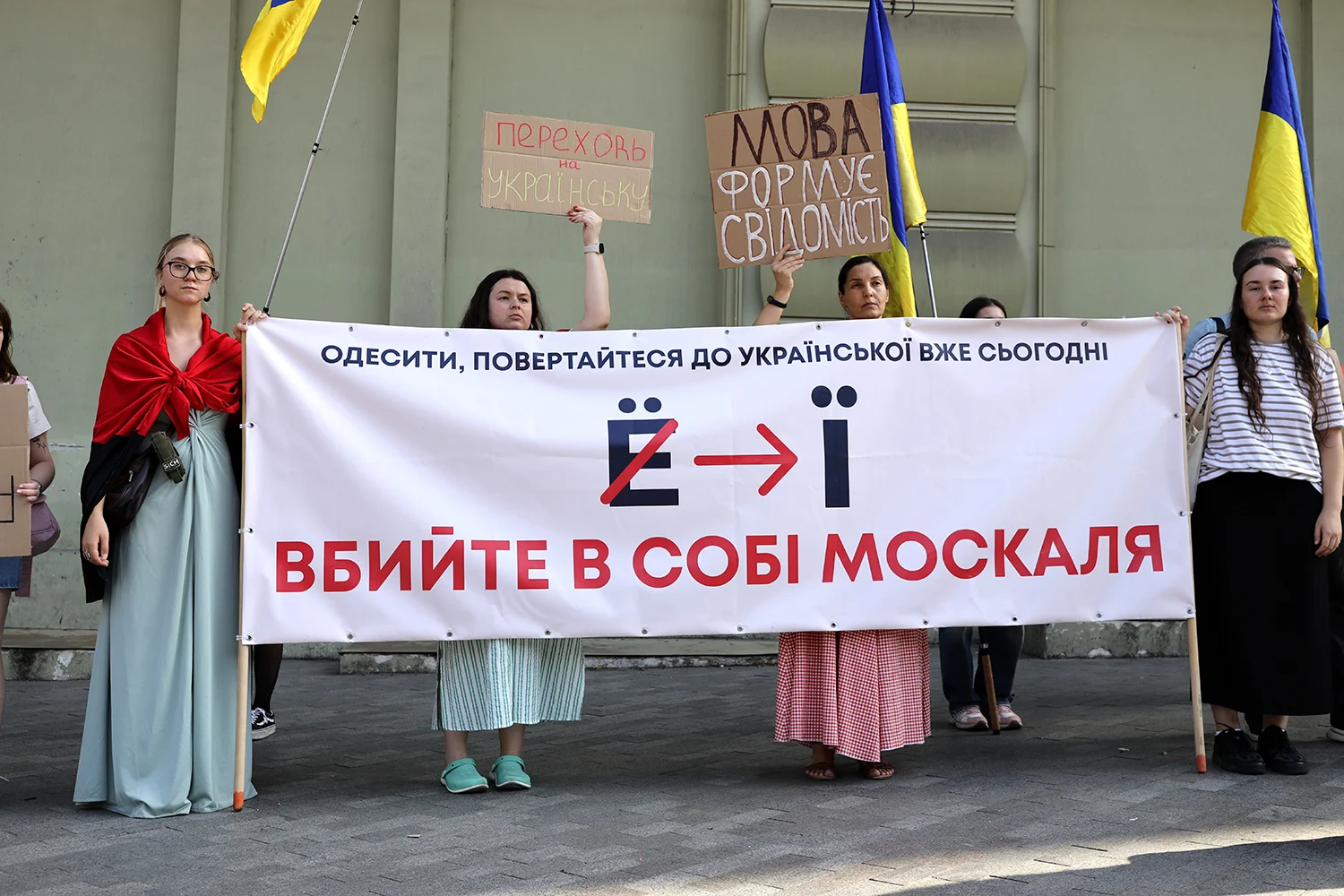 Світові лідери таємно врятують мову України! 3