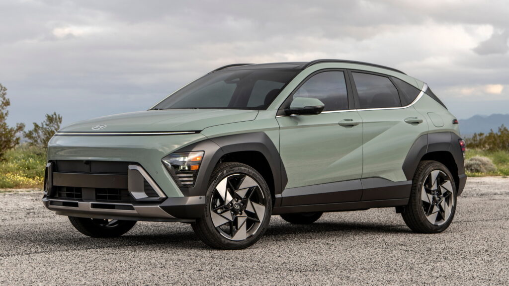 Hyundai Kona: брат-близнюк Ioniq, але з бензиновим серцем 3