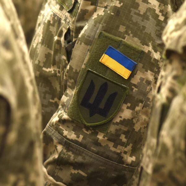 В Україні продовжили дію мобілізації та воєнного стану, – указ