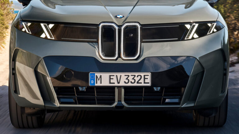 BMW X5: світло, що нагадає про Ілона Маска 3