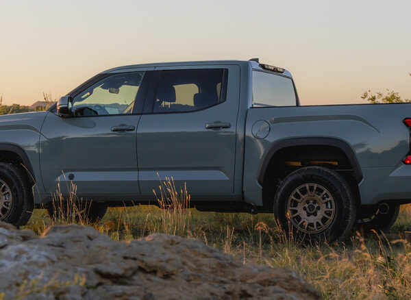 Toyota Tundra 2027: позашляховий пакет Trailhunter і оновлений вигляд
