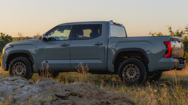 Toyota Tundra 2027: позашляховий пакет Trailhunter і оновлений вигляд 17