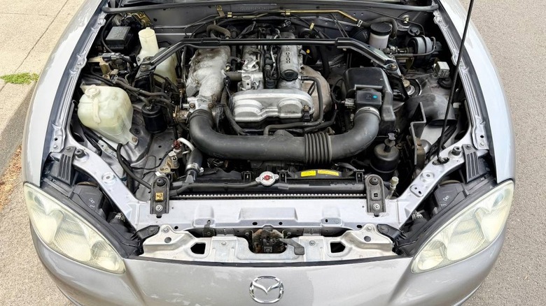Mazda Miata 2003: Свіжа угода за $10,800 чи ні? 2