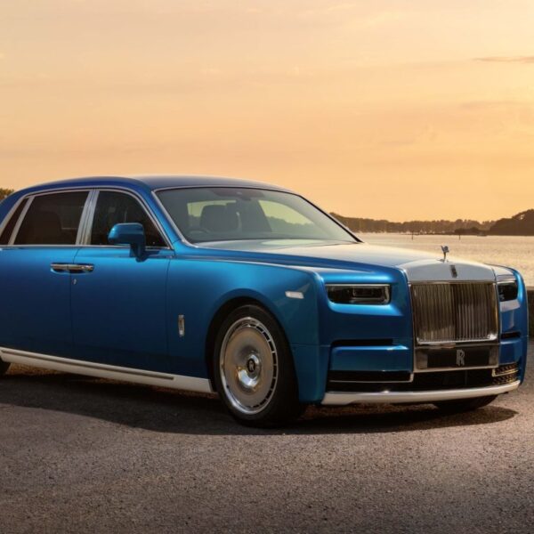 Бомба Новини 23 Phantom Regatta: 6-метрова сухопутна яхта від Rolls-Royce