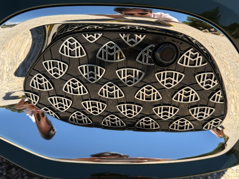 Mercedes-Maybach S580 2027: ультра-люкс седан проти світу позашляховиків 10 Mercedes-Maybach S580 2027: ультра-люкс седан проти світу позашляховиків 10