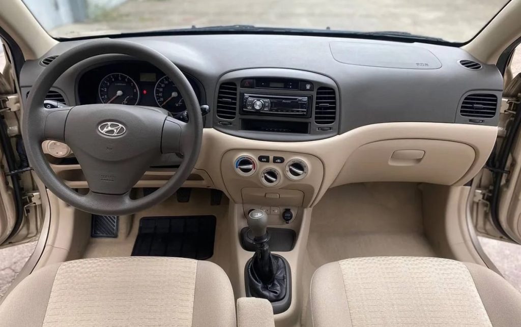 Hyundai Accent 2008: новий автомобіль з мінімальним пробігом продається в Україні 2