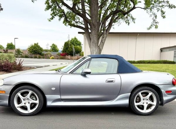 Mazda Miata 2003: Свіжа угода за $10,800 чи ні?