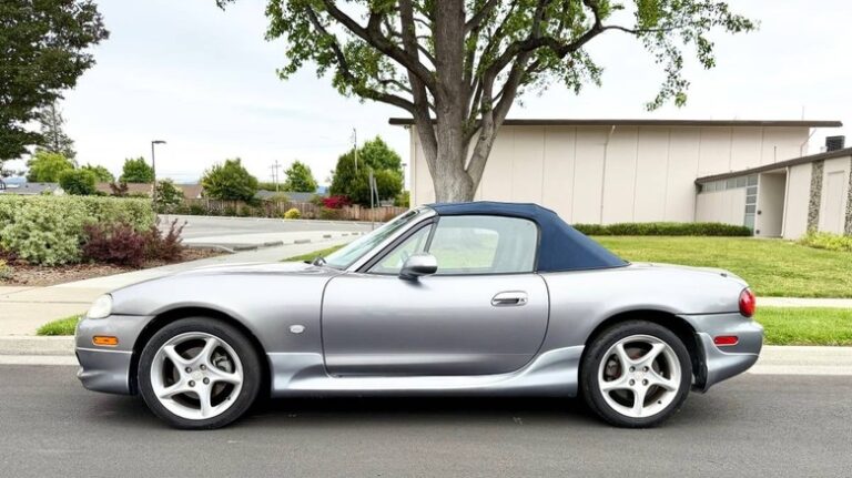 Mazda Miata 2003: Свіжа угода за $10,800 чи ні? 7