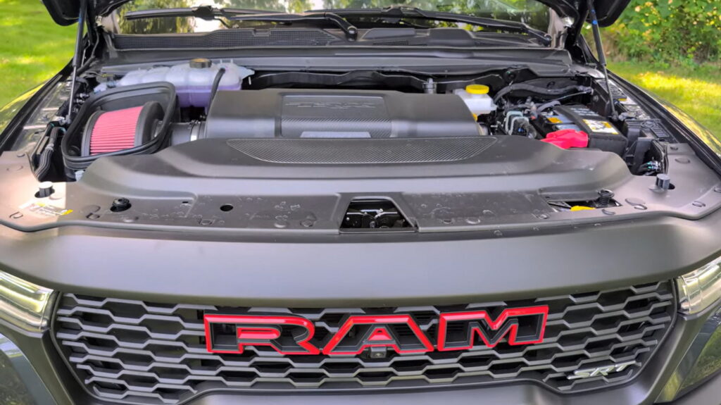 Ram V8 SRT TRX: 26 тисяч доларів за марнотратство, яке все ж зваблює 4