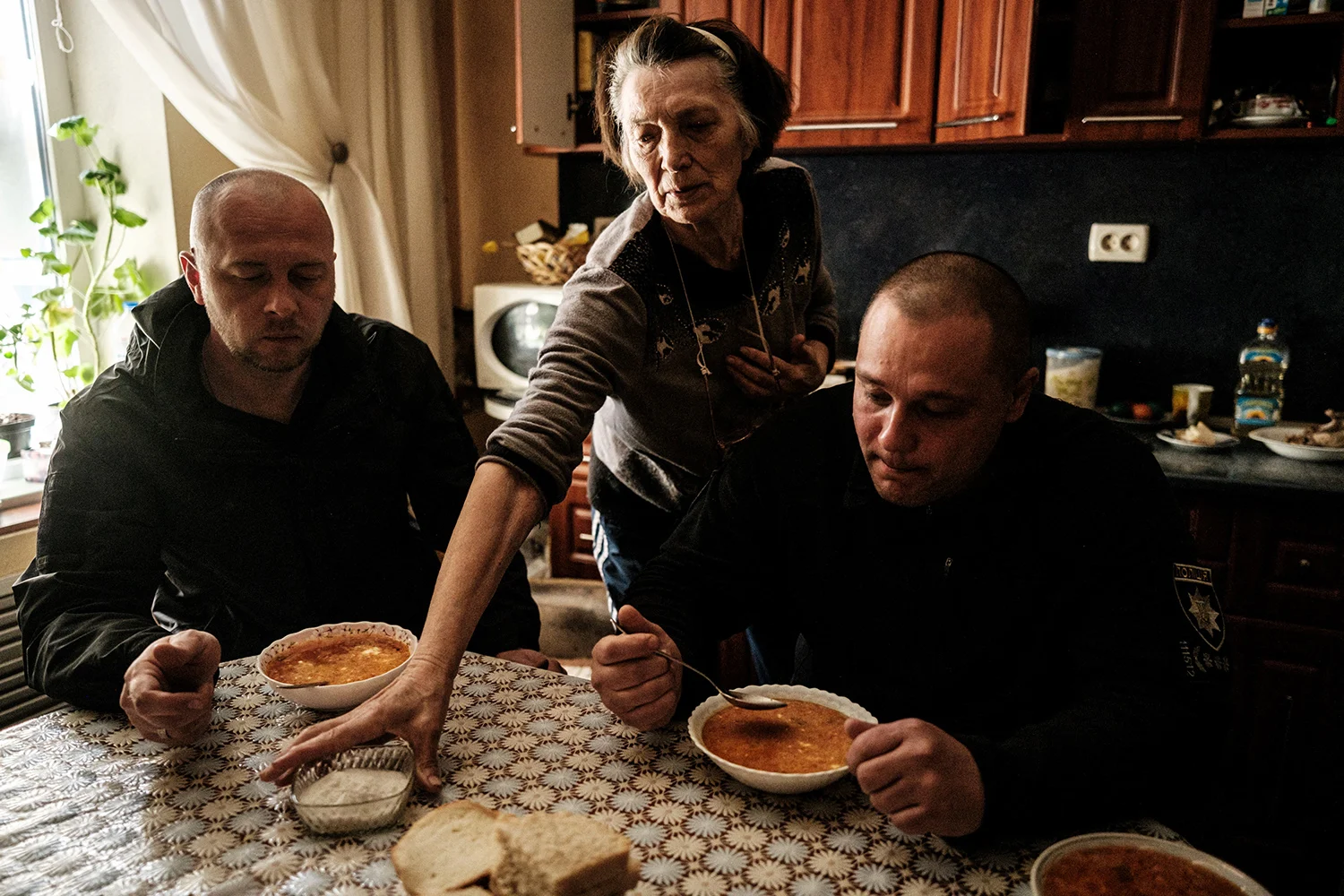 Таємна війна за борщ: світові лідери шокують! 15