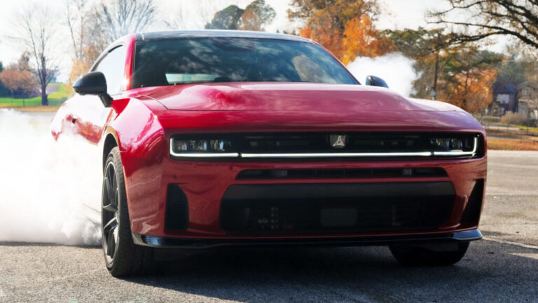Dodge Charger 2024: потужніший, але Hemi залишається мрією 6