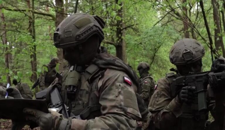 В Польщі можуть запровадити стан повної державної готовності до війни 3 В Польщі можуть запровадити стан повної державної готовності до війни 3