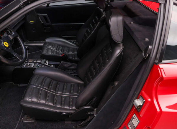 Ferrari 288 GTO на аукціоні: мільйонери влаштували бій за легенду