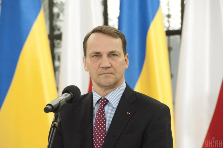 "Путін у безвихідній ситуації": Сікорський попередив, до чого може вдатися очільник Кремля 10