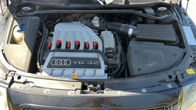 Audi TT 2004: Безцінний шедеврBauhaus за $6,900 3