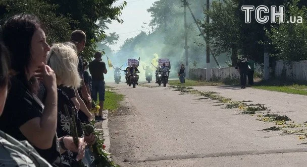 Шок! Свавілля у Глинянах: село прощається з братами-жертвами. 6