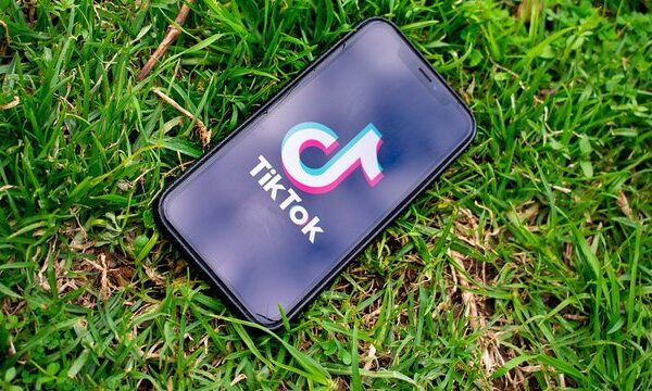 Штучний інтелект: ЄК викриває TikTok у прориві захисту дітей! Технології майбутнього під загрозою?