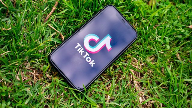 Штучний інтелект: ЄК викриває TikTok у прориві захисту дітей! Технології майбутнього під загрозою? 1