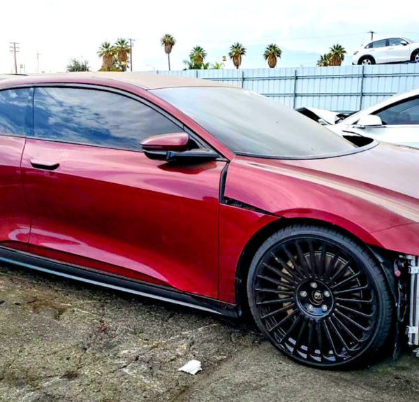 Lucid Air Shaq’а після 3000 миль: баскетбольна легенда потрапила в ДТП
