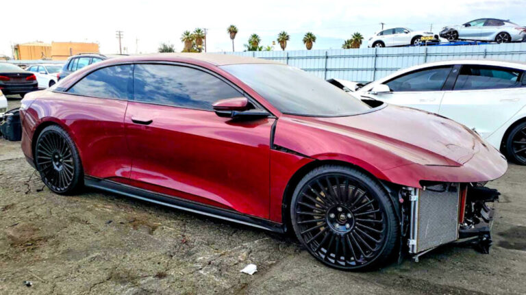 Lucid Air Shaq’а після 3000 миль: баскетбольна легенда потрапила в ДТП 7 Lucid Air Shaq’а після 3000 миль: баскетбольна легенда потрапила в ДТП 7