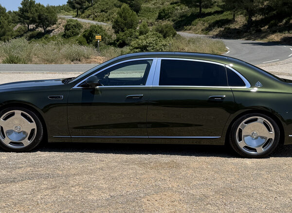 Mercedes-Maybach S580 2027: ультра-люкс седан проти світу позашляховиків