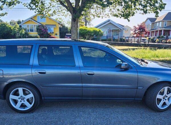 Volvo V70R 2004: за $16,000 це буде “культовий” автомобіль?