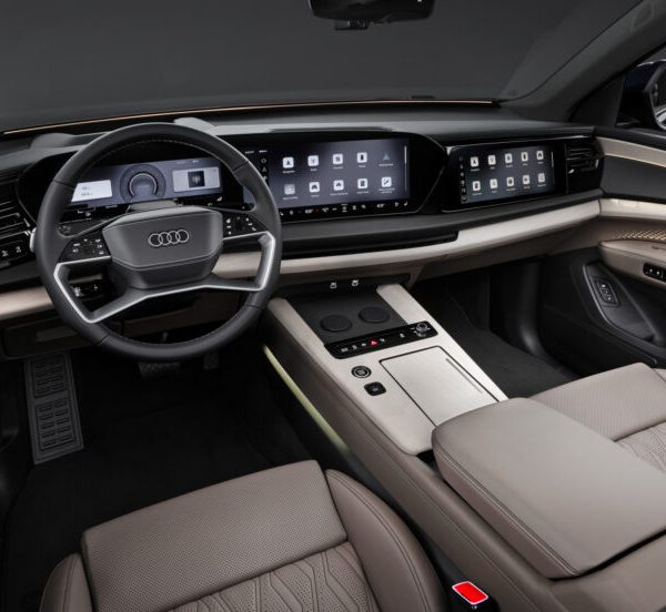 Audi Q8: позашляховик з унікальними вогнями і панорамним дахом ширшим за ліжко