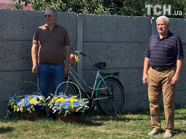 Шок! Свавілля у Глинянах: село прощається з братами-жертвами. 9
