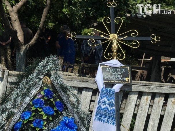 Шок! Свавілля у Глинянах: село прощається з братами-жертвами. 4