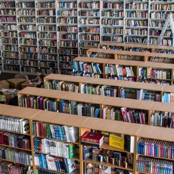 Бібліотека отримала назад книгу, взяту 150 років тому, і підрахувала штраф за прострочення