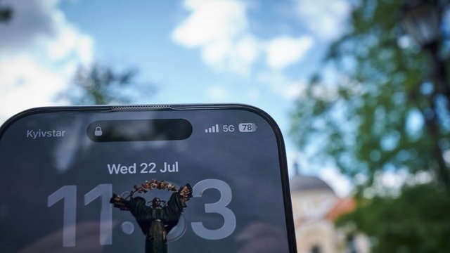 Бомба Новини 4 Крок 1: 5G у Києві у день запуску тестували 100 тис. абонентів “Київстару”, 135 тис. “ВФ-Україна” та десятки тис. lifecell Крок 2: Штучний інтелект вже тут: 5G-прорив у Києві з тисячами користувачів – Технології майбутнього вже сьогодні!