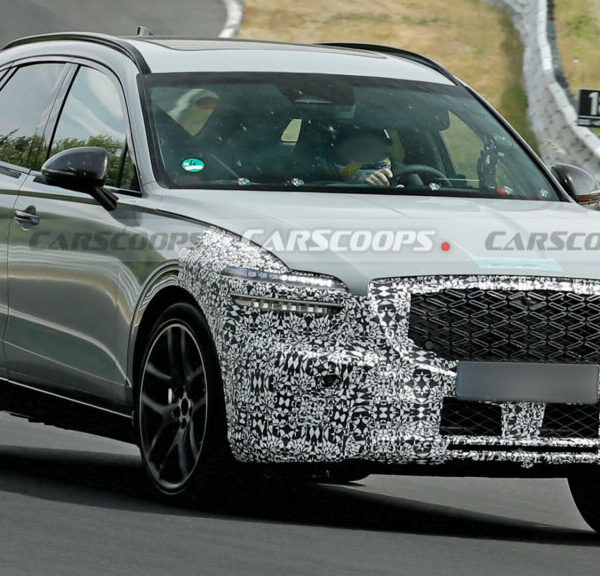 Genesis GV70: гібридна версія кросовера вже на підході
