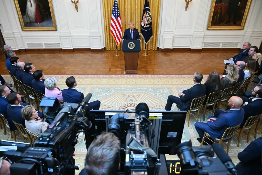 Трамп: Голлівудські мережі бояться правди про вибори 1 Трамп: Голлівудські мережі бояться правди про вибори 1