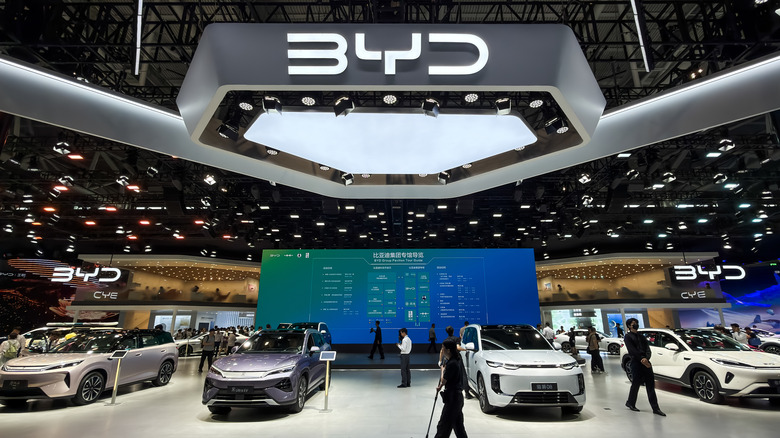 BYD наздоганяє Tesla: битва за електромобільний трон набирає обертів 2