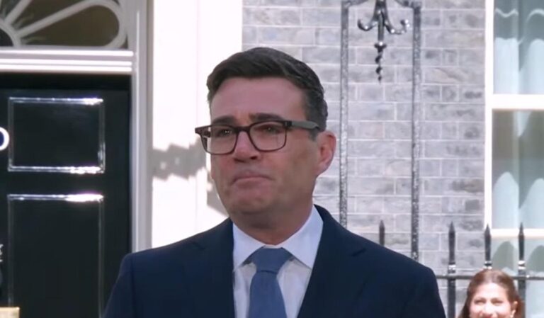 Енді Бернем став новим прем'єр-міністром Британії та звернувся до Зеленського 8