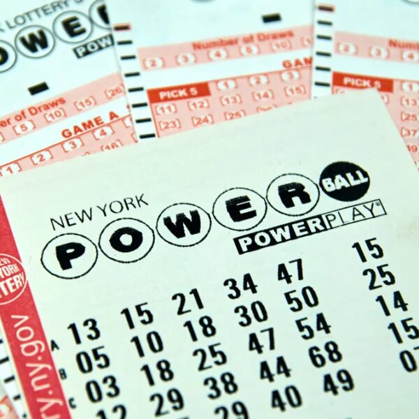 Бомба Новини 21 Виграш мільярда: щасливий квиток Powerball знайшли в Іллінойсі