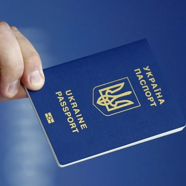 Консульства припинять обслуговувати чоловіків без військово-облікових документів, – постанова Кабміну