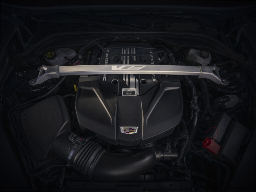 Camaro отримає чотири двері: легенда спортивних авто трансформується 4