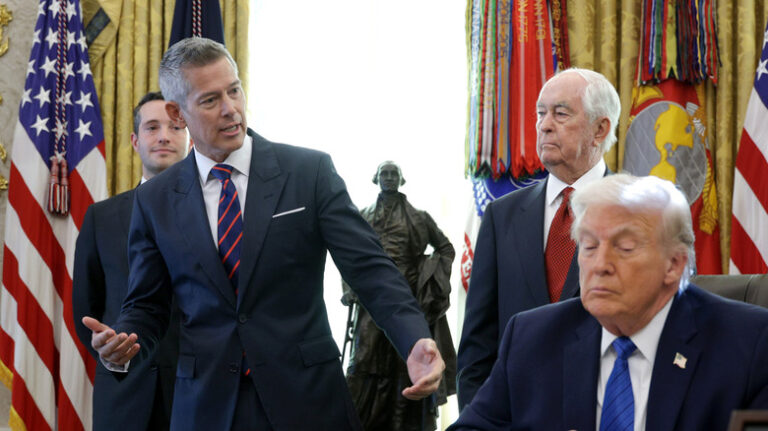 Від Трампа пішло: $7.9 млрд податків українців зависли, не дійшовши до громадського транспорту 16