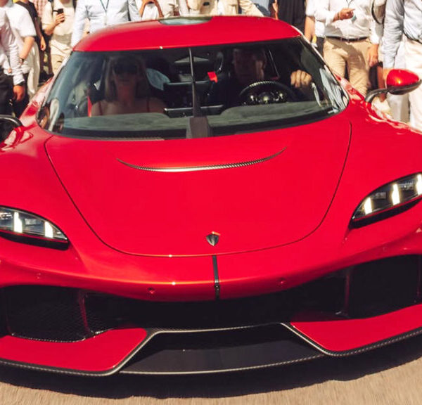 Перший Koenigsegg Gemera розбився за $3 млн невдовзі після купівлі