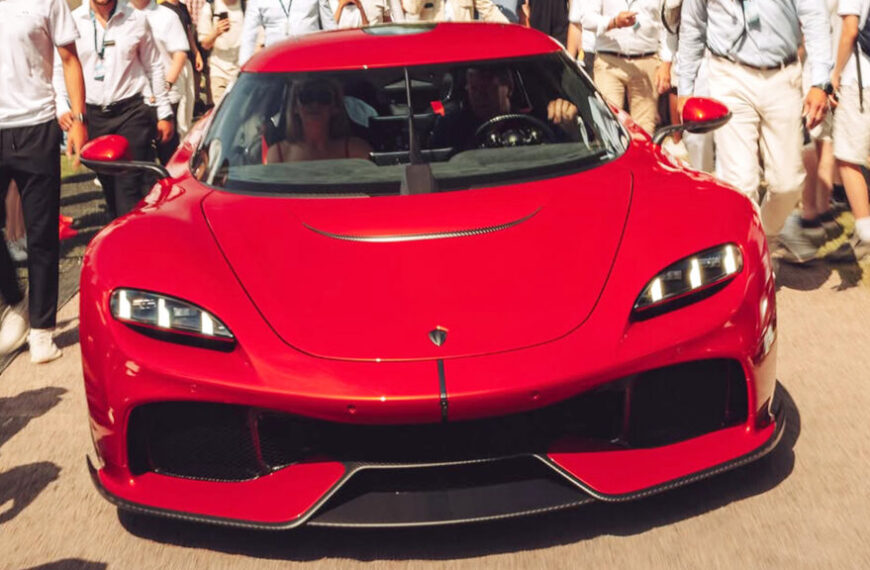Перший Koenigsegg Gemera розбився за $3 млн невдовзі після купівлі