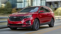 Механік "оновив" Chevrolet: автовласник застукав за фарбуванням деталей 6