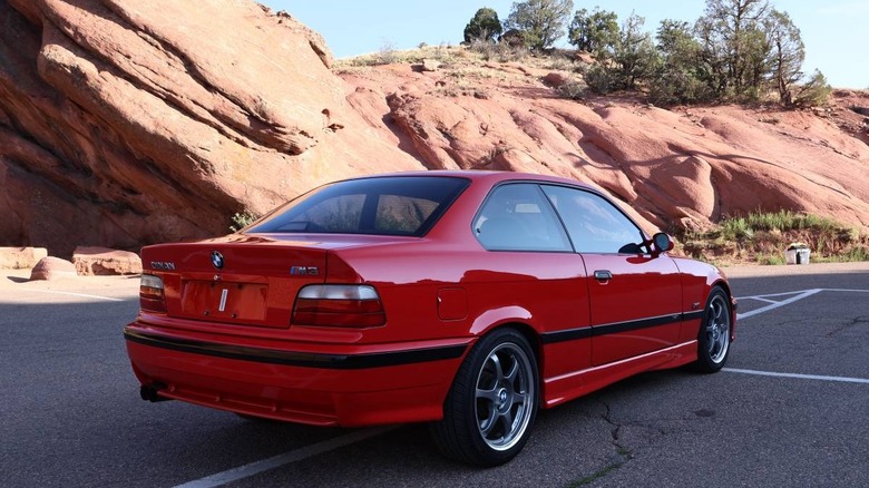 Чи BMW M3 1995 року з турбонаддувом за $33 500 – це вигідна покупка? 5