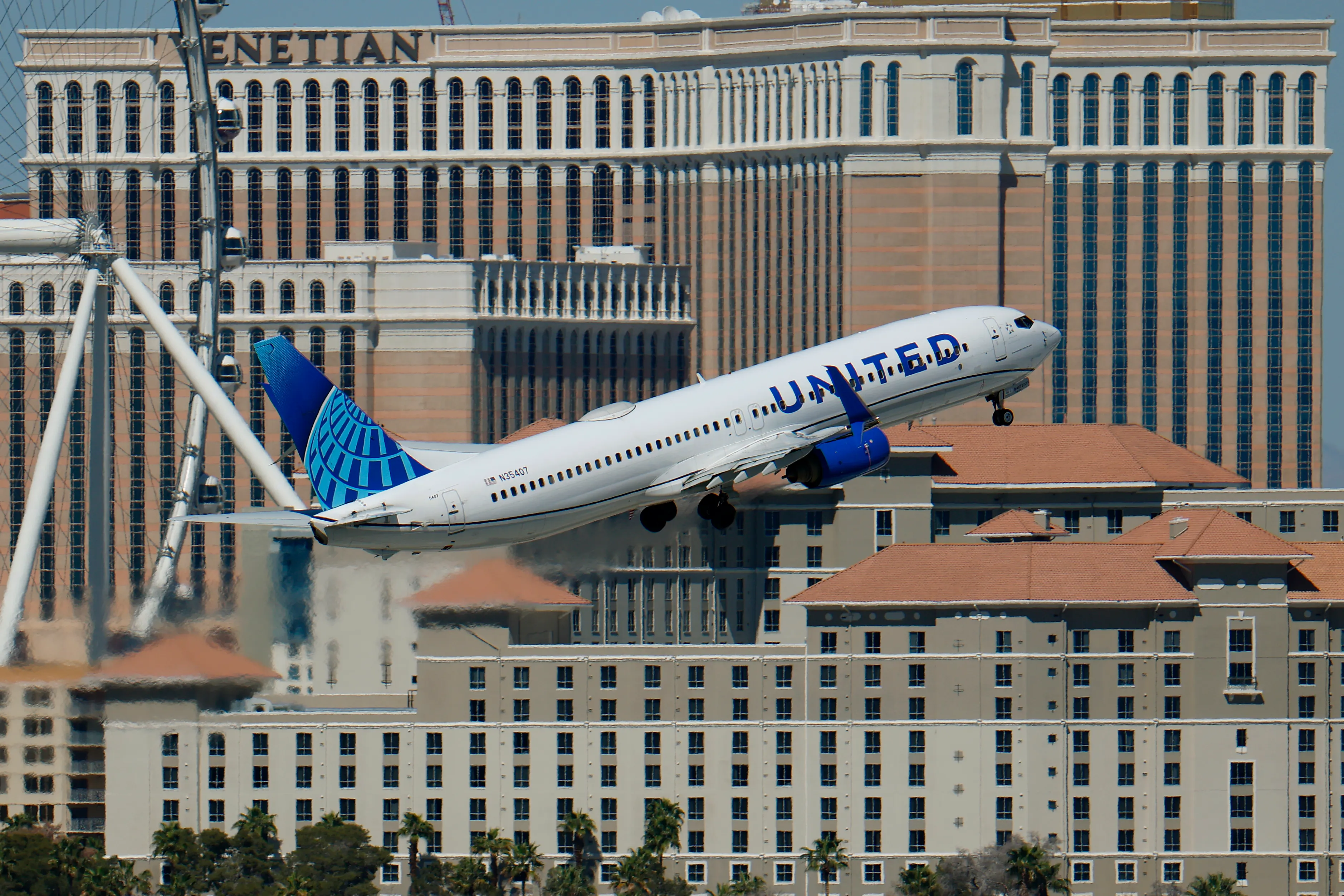 Аварійна посадка United Airlines у Лас-Вегасі: пілоти зупинили літак через технічні проблеми 1