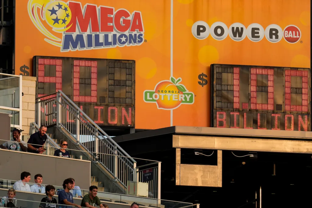 Виграш мільярда: щасливий квиток Powerball знайшли в Іллінойсі 4 Виграш мільярда: щасливий квиток Powerball знайшли в Іллінойсі 4